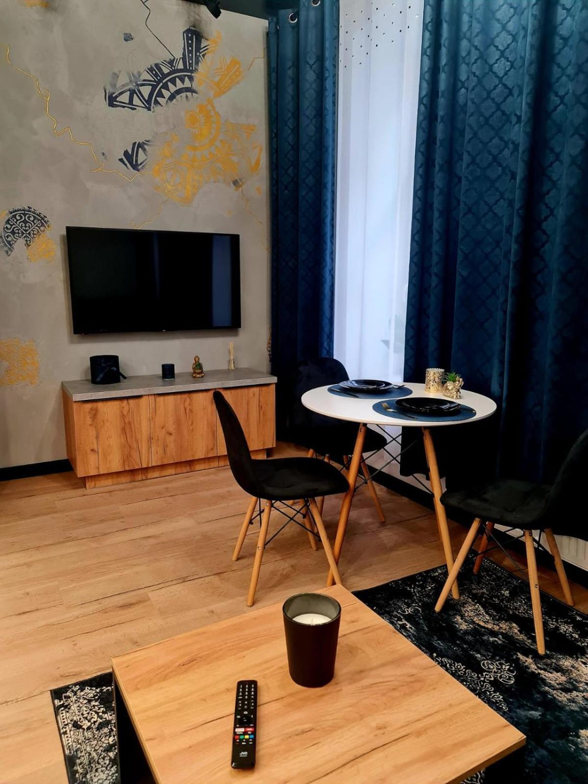 Hola Apartamenty Piotrkowska Лодзь Экстерьер фото